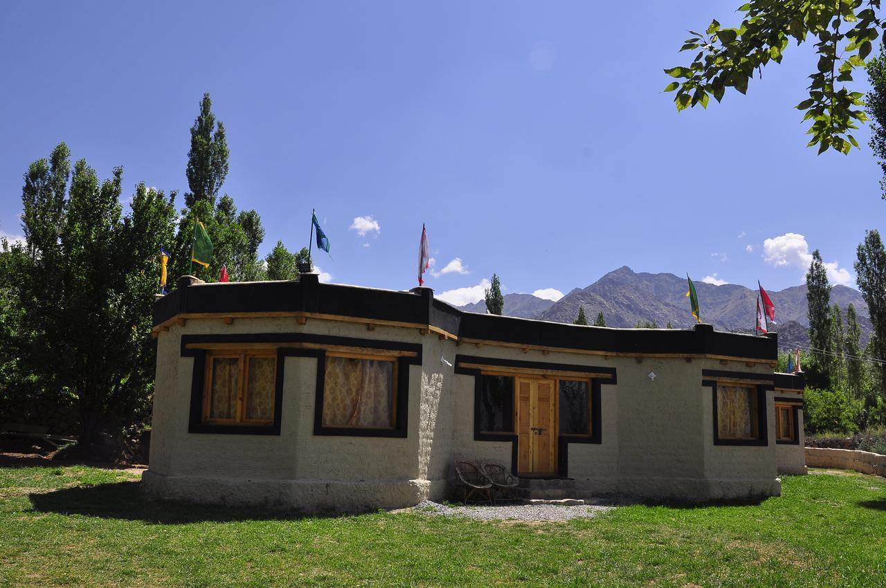 Ladakh Sarai Resort Лех Екстер'єр фото
