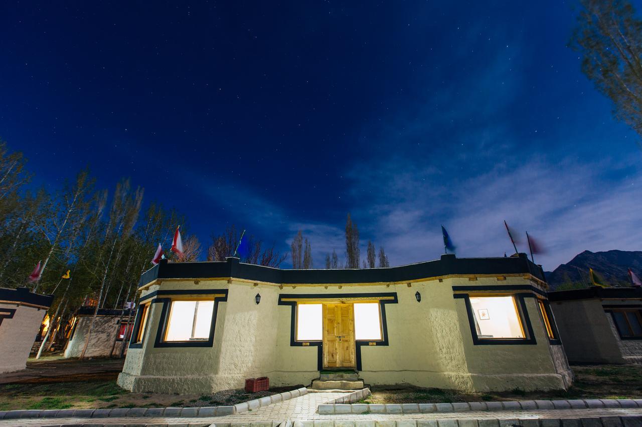 Ladakh Sarai Resort Лех Екстер'єр фото