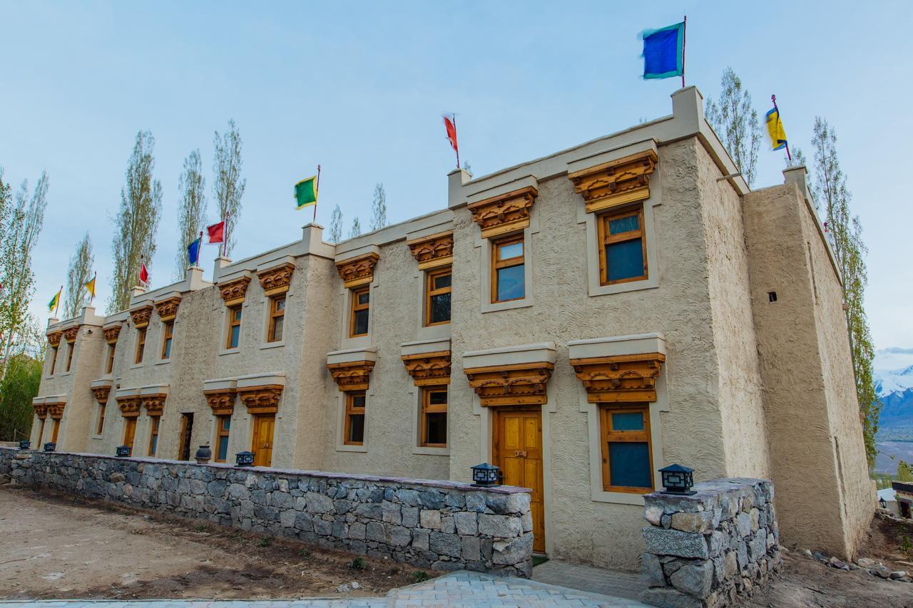 Ladakh Sarai Resort Лех Екстер'єр фото